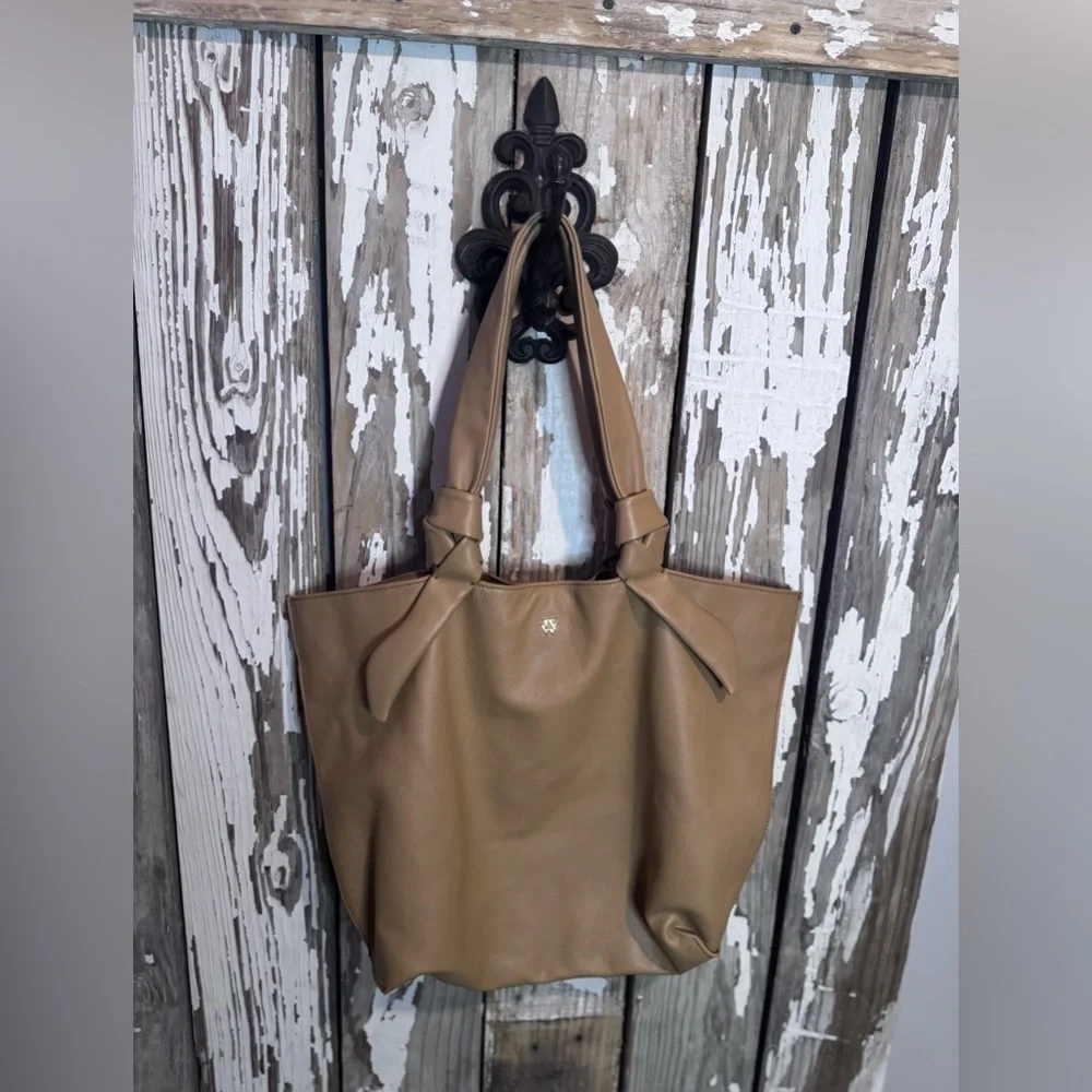 Noha Nadler Charlotte Handbag NEW Tan/ Cappuccino Includes extra pouch